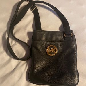 Michael Kors body bag purse